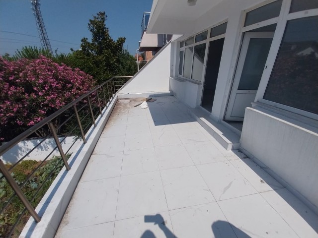 Yalova Altınova Kaytazdere'de Satılık Deniz 50 M Satılık Villa  